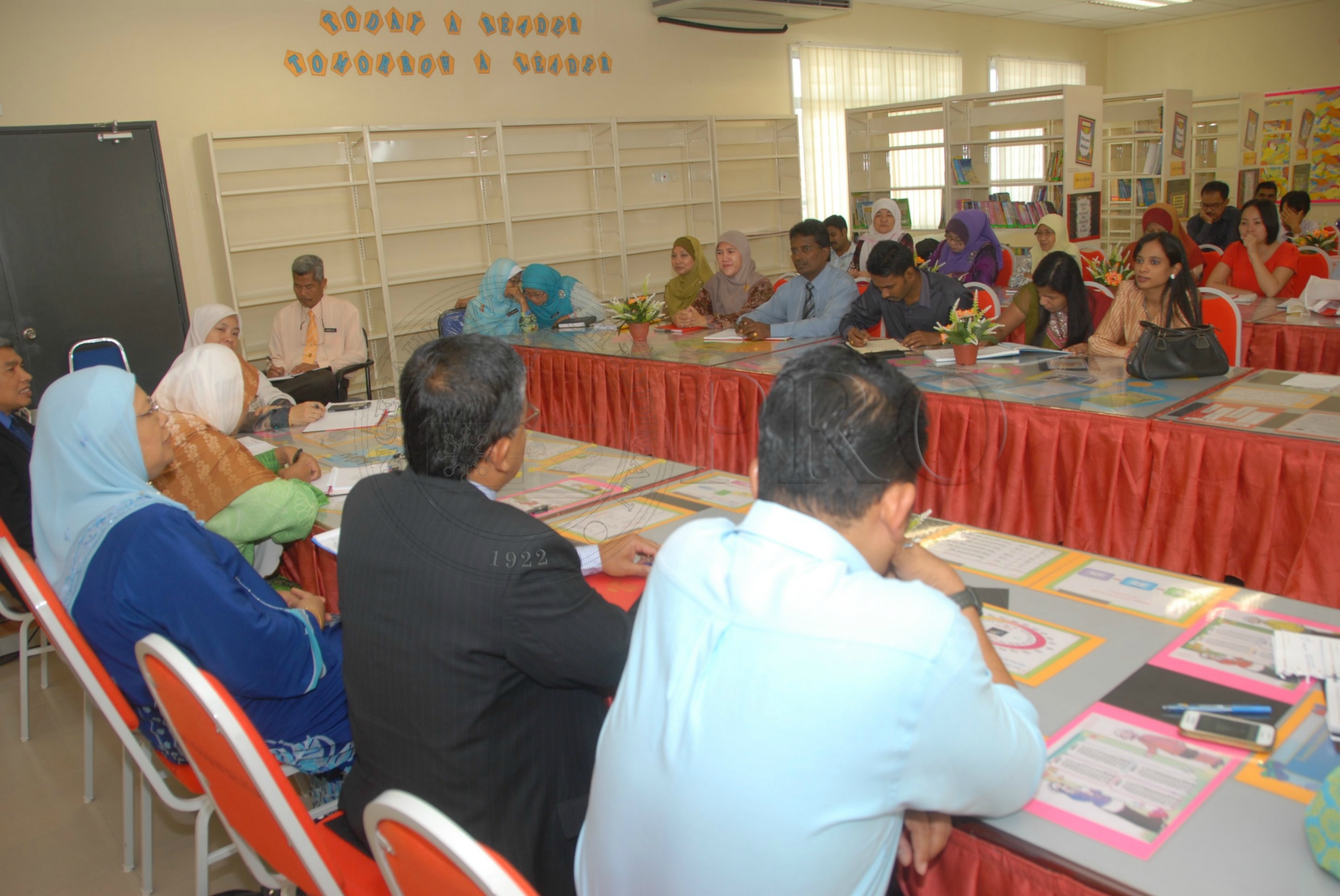 PRO 14 01 SEKOLAH FBA 8044